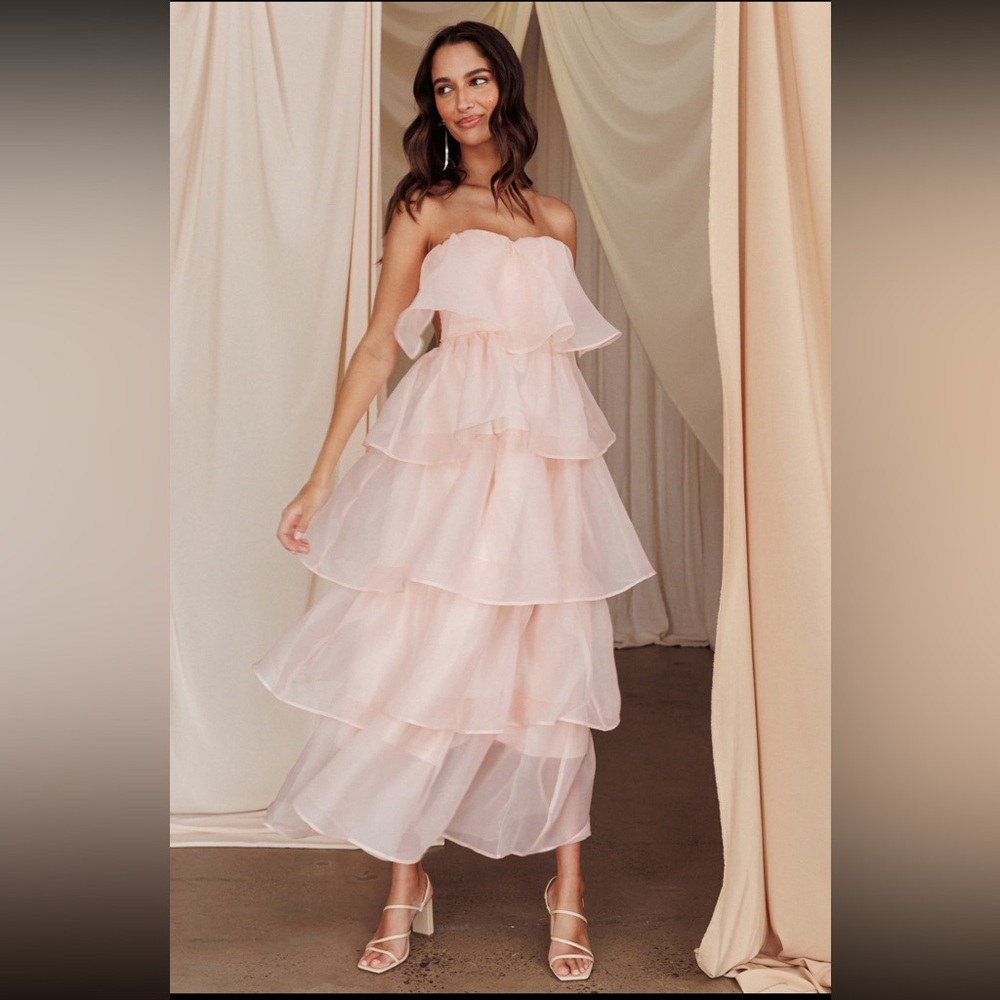 Selfie Leslie Behati Tiered Layer Midi Dress Pink